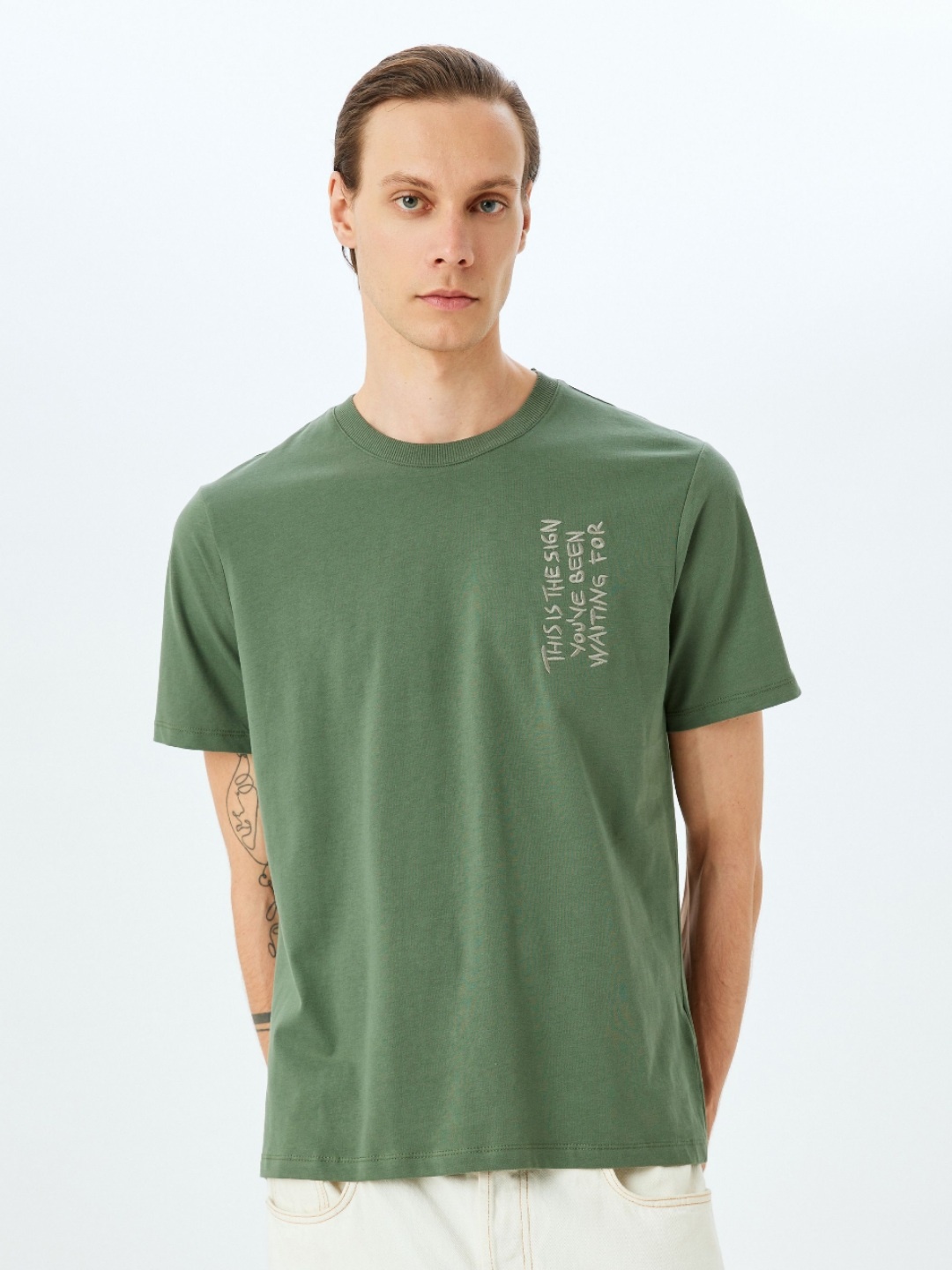 

Koton Men Typography Printed Round Neck Cotton T-shirt, Olive
