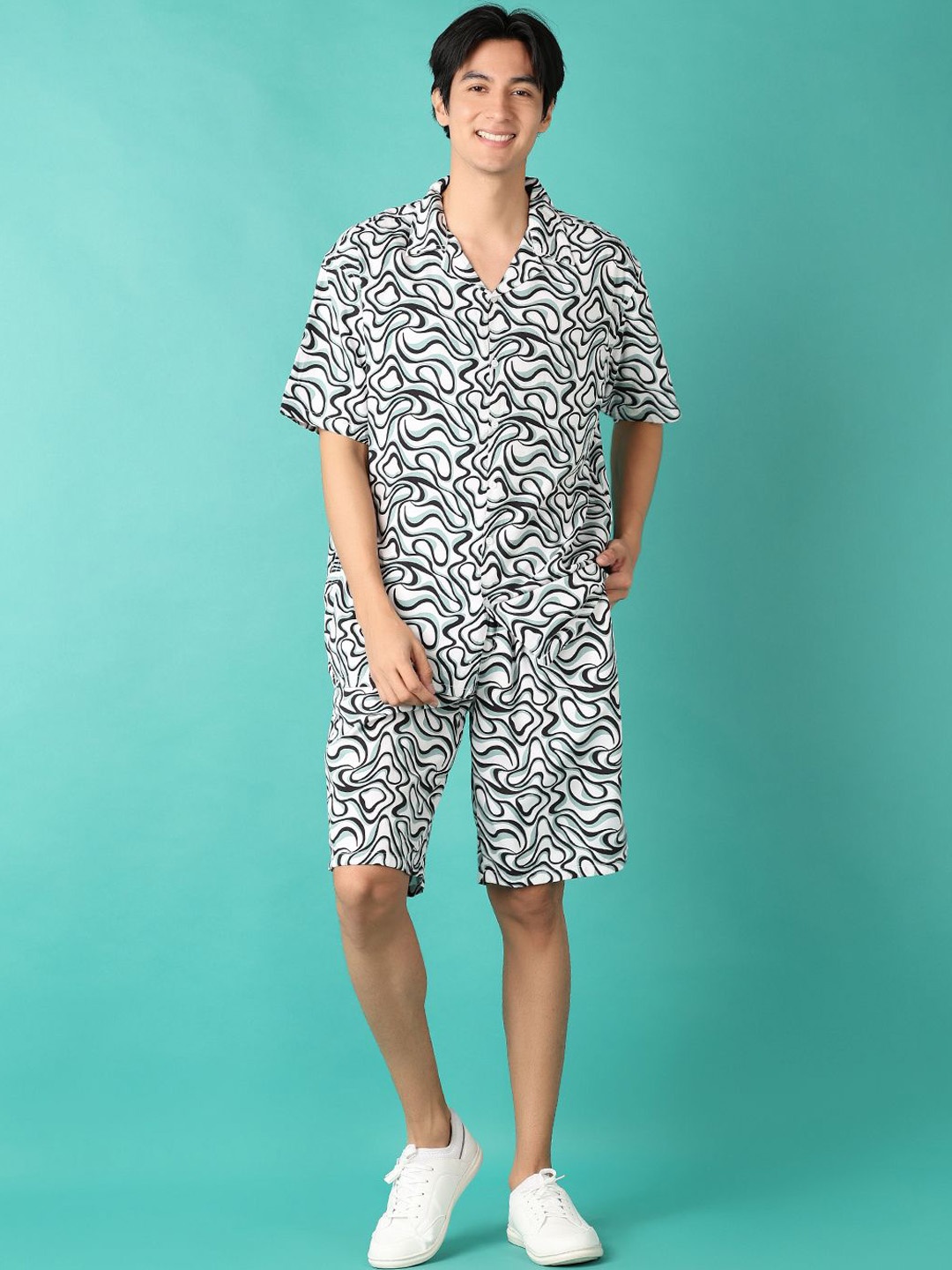 

V-Mart Abstract Printed Shirt & Shorts, White