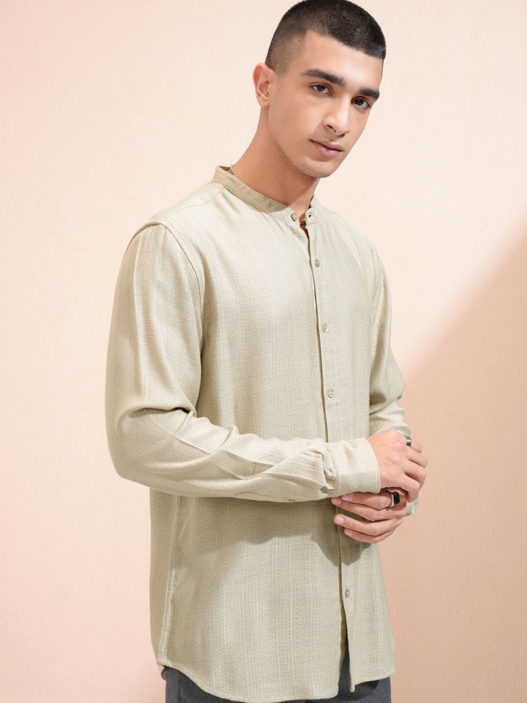 

HIGHLANDER Men Dobby Textured Mui Relaxed Occation Shirt, Khaki