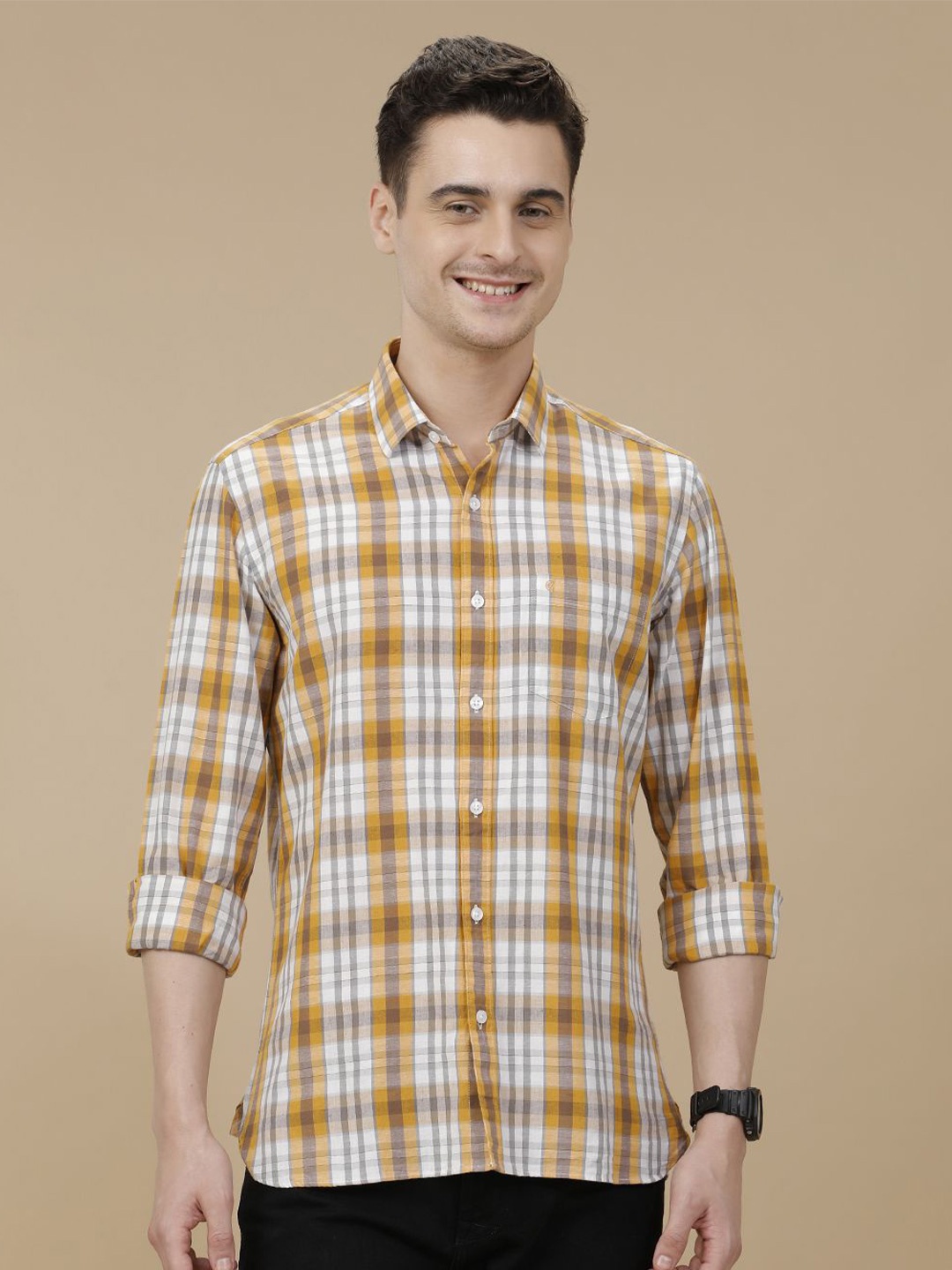 

CAVALLO by Linen Monochrome Club Checked Contemporary Fit Full Sleeve Casual Shirt, Yellow