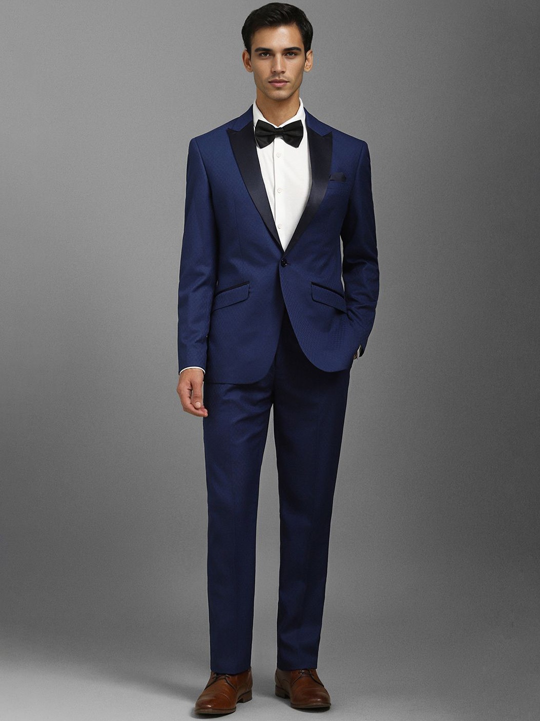 

Louis Philippe Men Slim-Fit Single-Breasted Two-Piece Suit, Navy blue