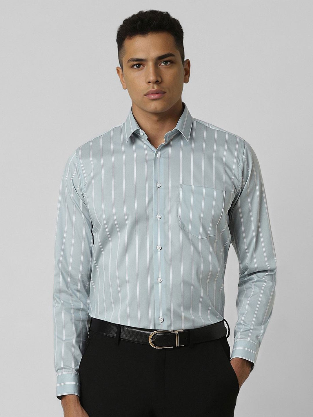 

Van Heusen Men Slim Fit Opaque Striped Formal Shirt, Blue