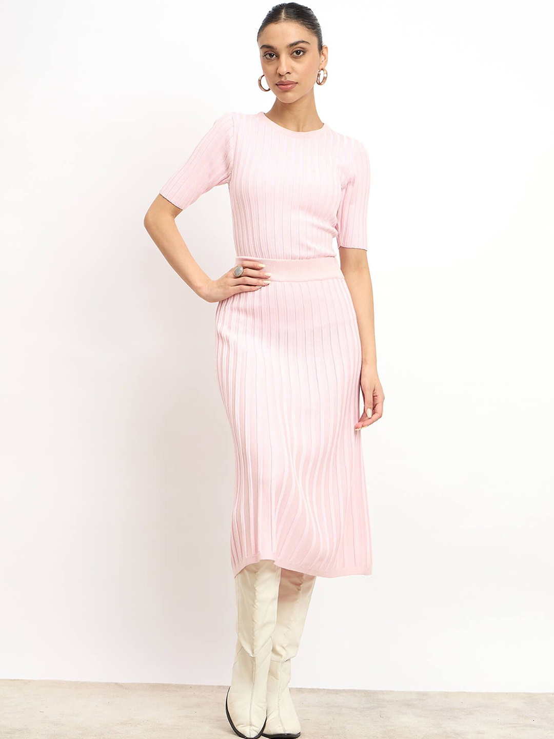 

SALT ATTIRE Caroline Ribbed Round Neck Fitted Top With Midi Skirt, Pink