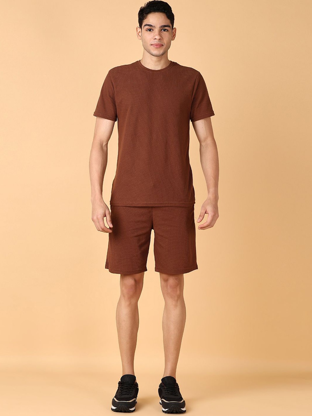 

V-Mart Self Design Round Neck Pure Cotton T-shirt & Shorts, Brown