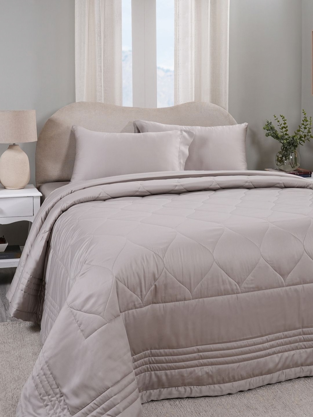 

MASPAR Grey Self-Designed AC Room Double Queen Quilt