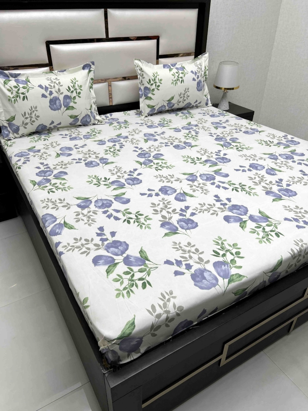 

Pure Decor Queen Size Double Bedsheet With 2 Pillow Covers 2.28m X 2.54m, White