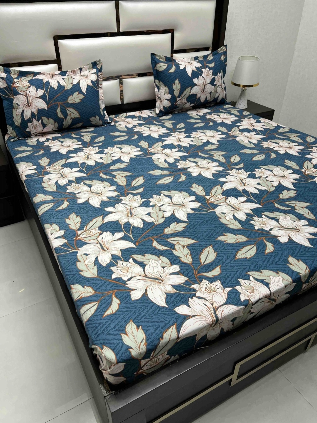 

Pure Decor Queen Size Double Bedsheet With 2 Pillow Covers 2.28m X 2.54m, Blue