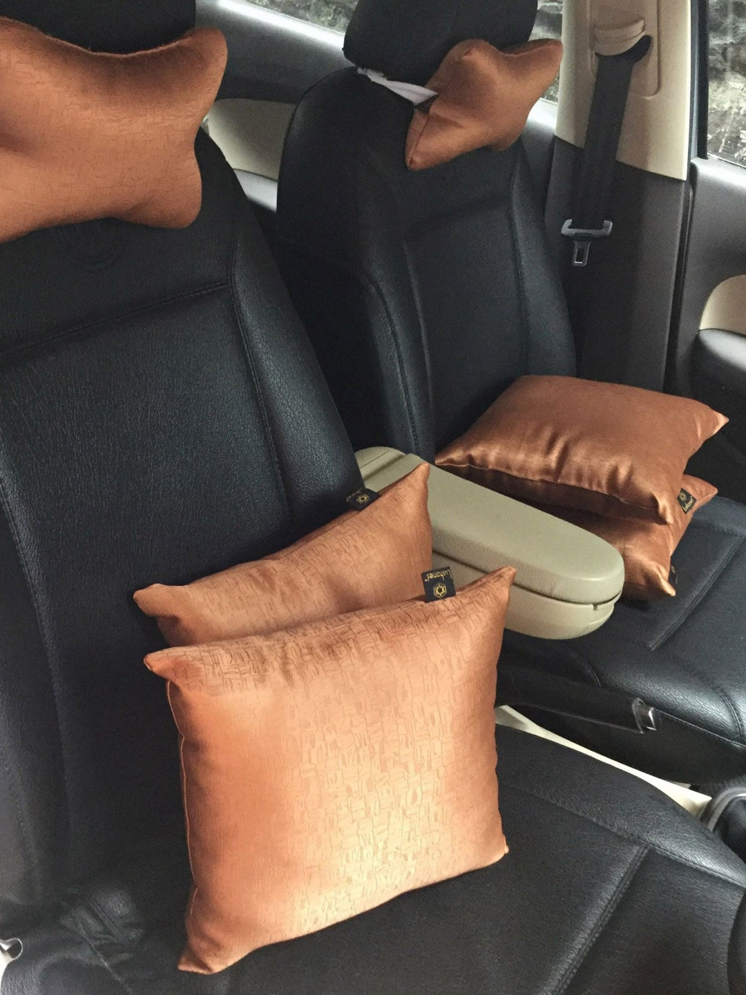

Lushomes Brown 6 Pieces Ultra Soft Travel Pillows