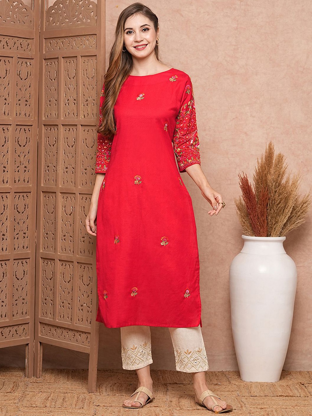 

FASHOR Floral Embroidered Sequinned Cotton Straight Kurta, Red