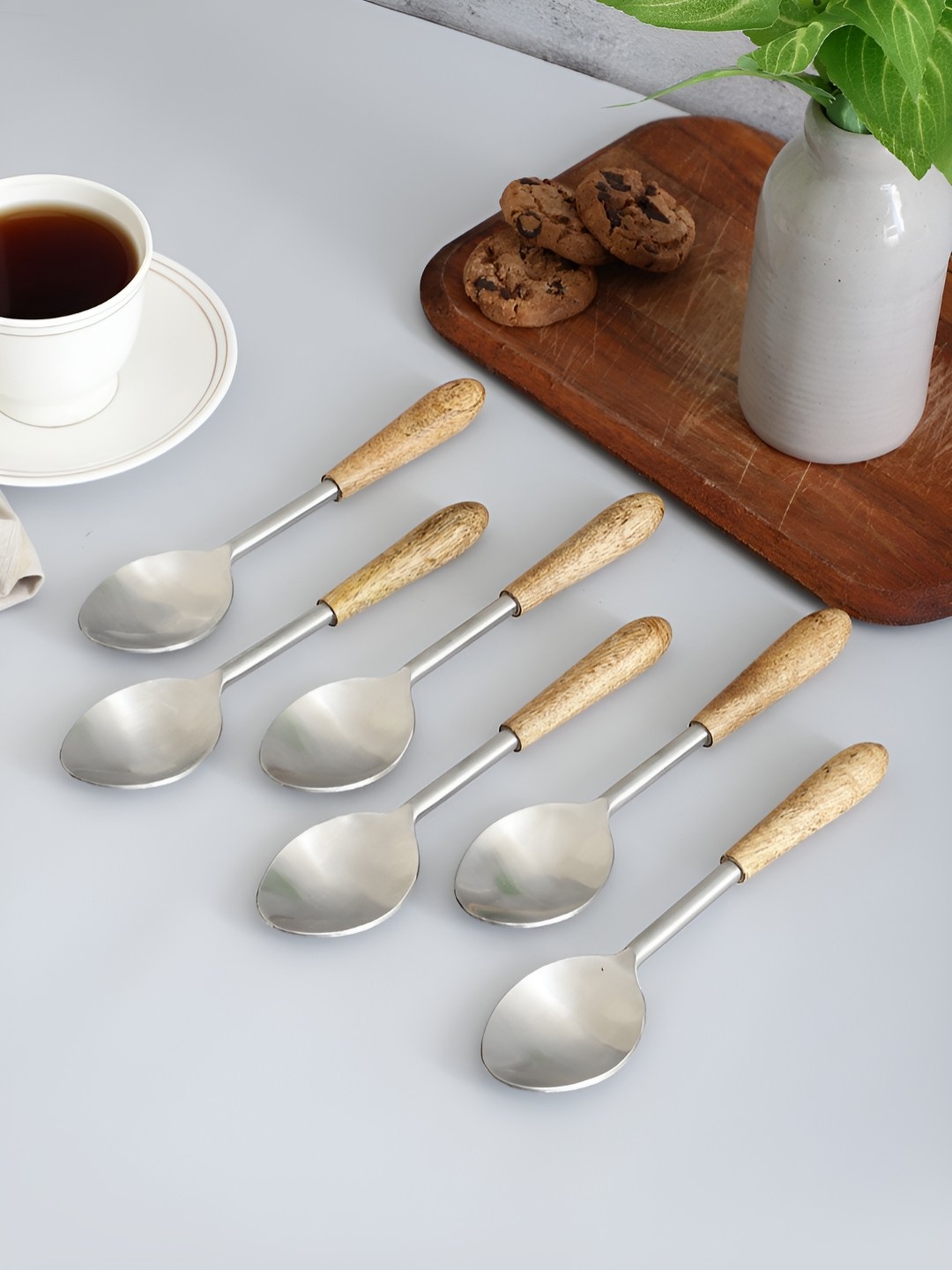 

VarEesha Brown 6 Pieces Stainless Steel Matt Wooden Handle Table Spoons