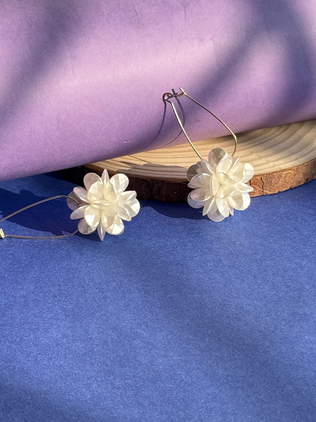 

The Jewellery Tale Contemporary Studs Earrings, Gold