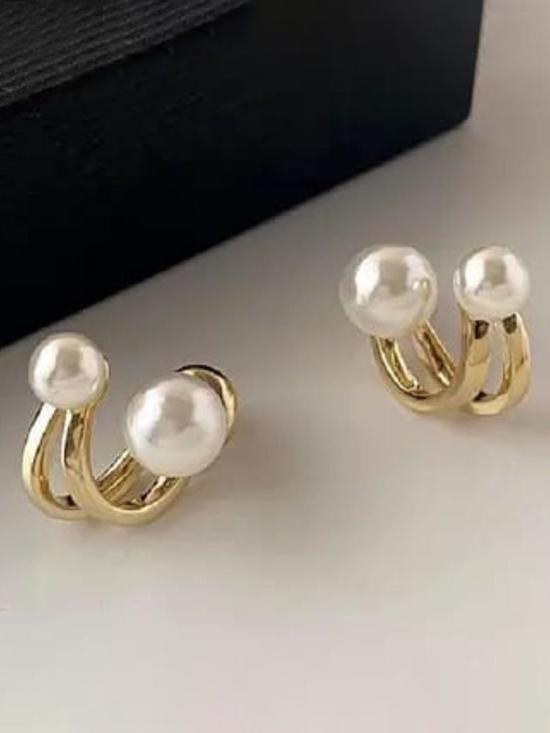 

CareDone Contemporary Studs Earrings, Gold