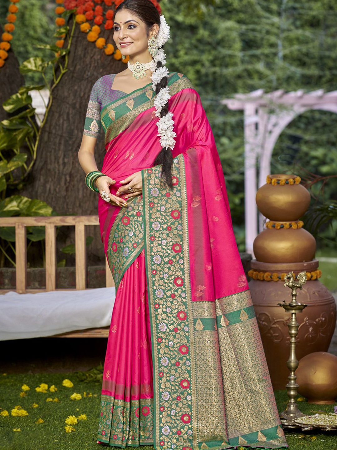 

SANGAM PRINTS Woven Design Zari Handloom Tussar Saree, Pink