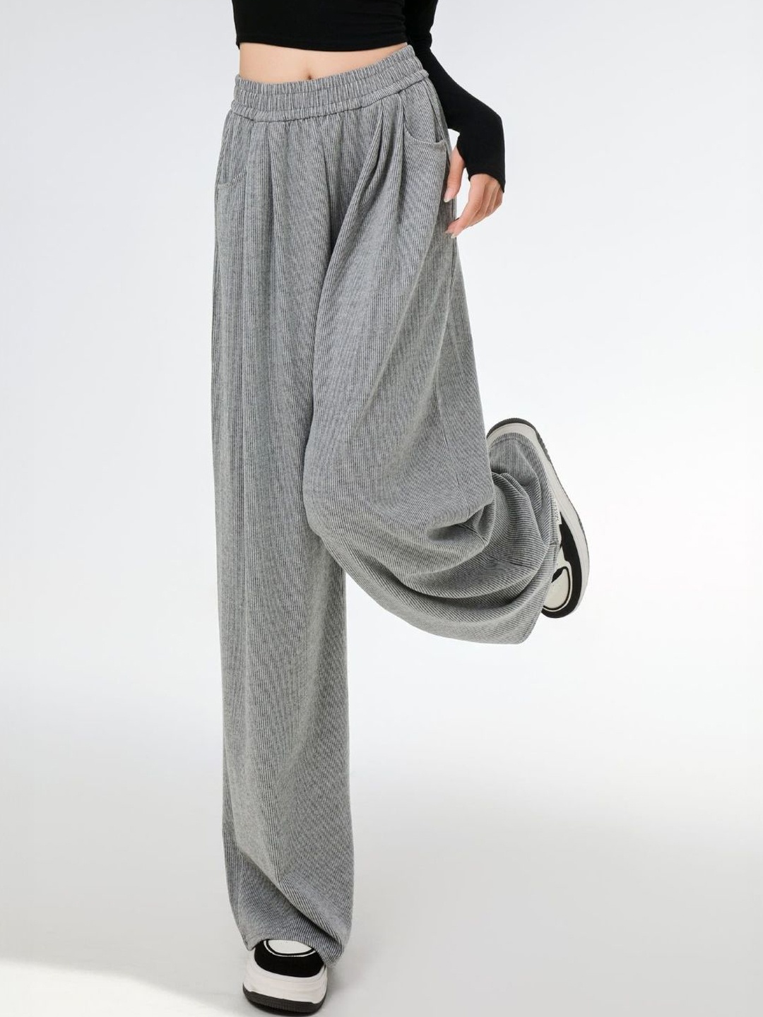 

StyleCast Women Mid-Rise Slip-On Trousers, Grey