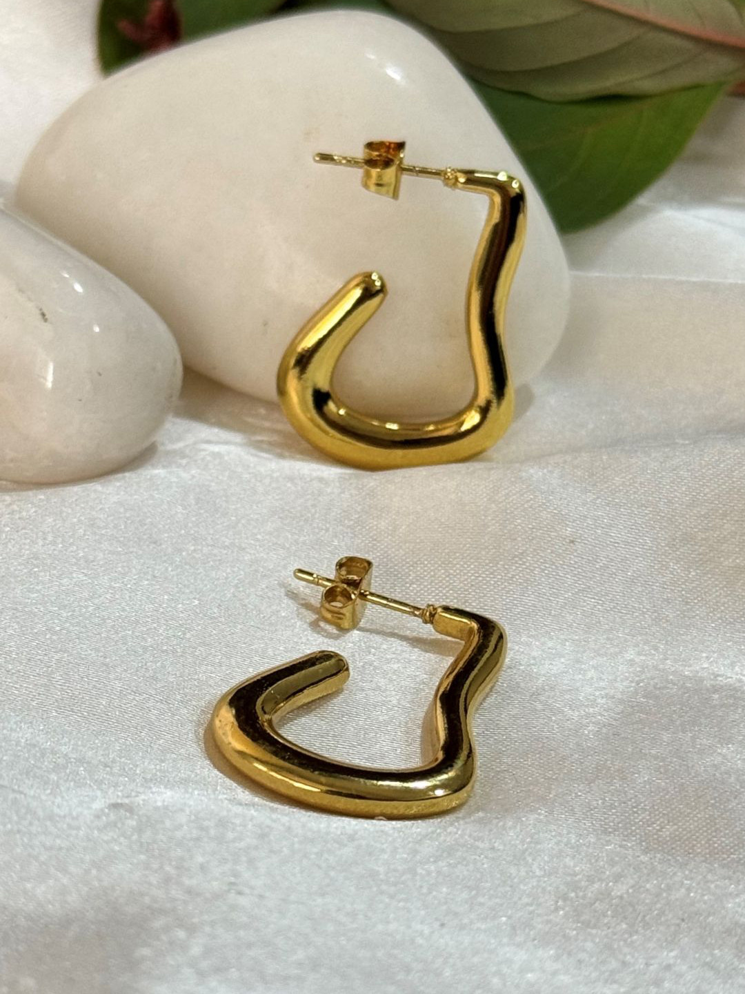 

The Jewellery Tale Earrings, Gold