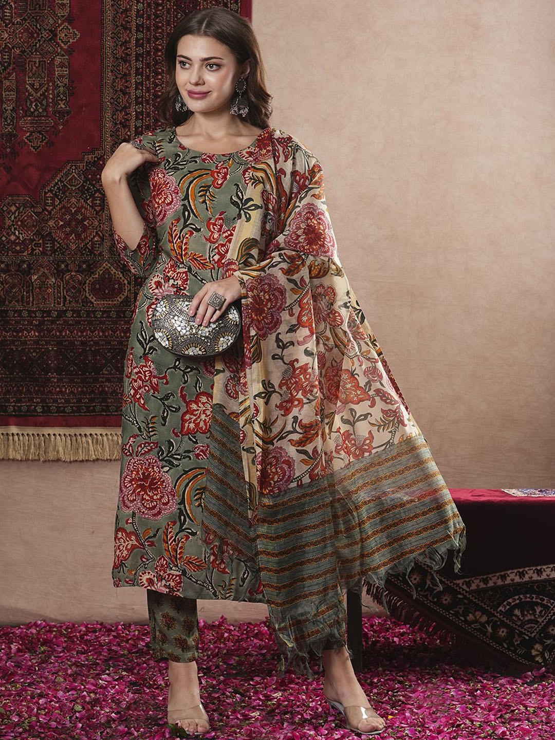 

GoSriKi Floral Printed Straight Kurta With Trousers & Dupatta, Green