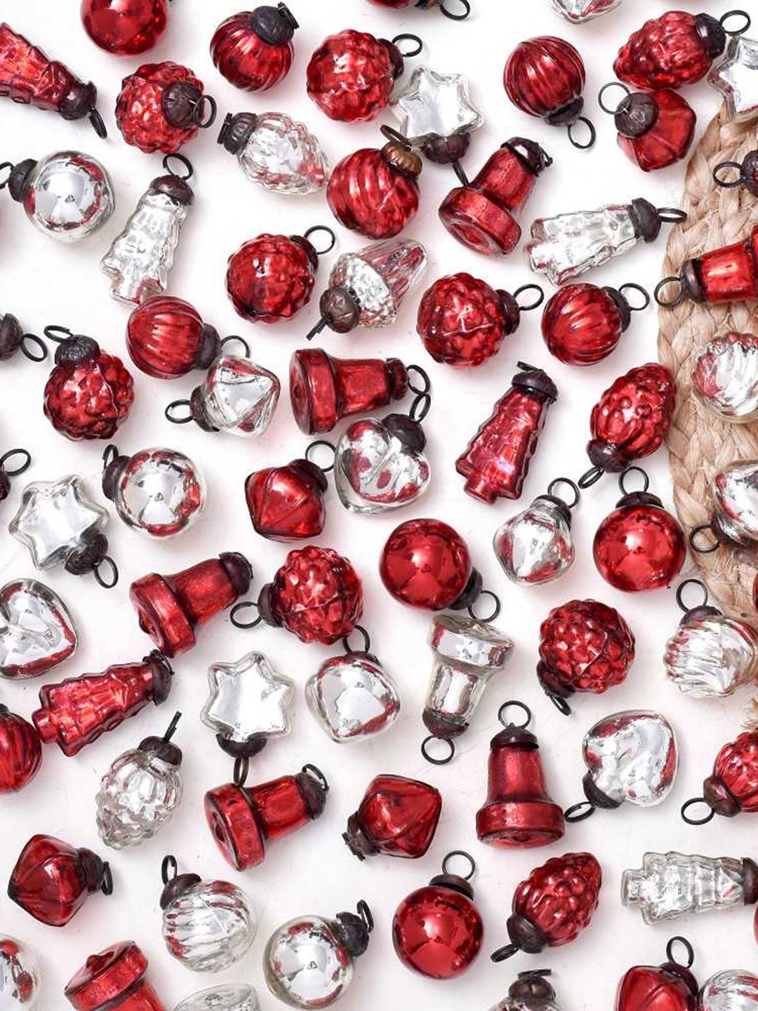 

Indianshelf 25-Pcs Red Glossy Glass Christmas Tree Decoration