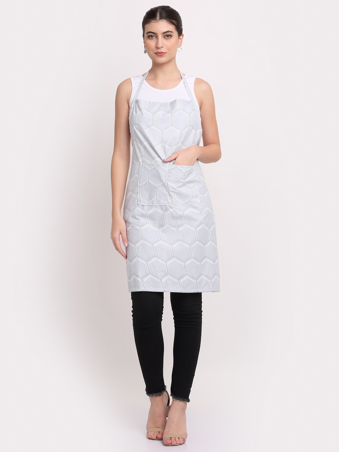 

Arrabi Grey & White Geometric Printed Cotton Aprons With Pockets