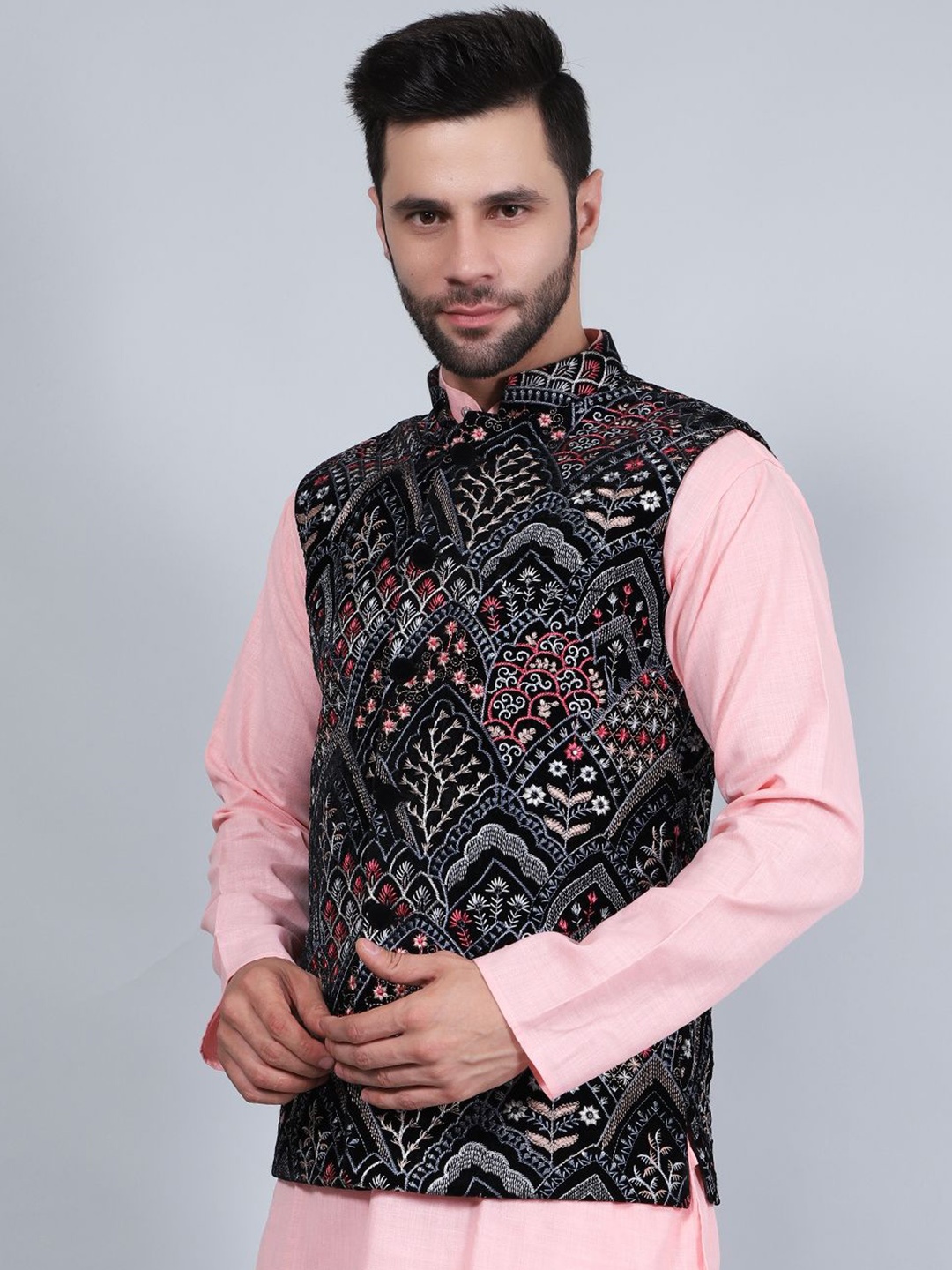 

Wintage Mandarin Collar Velvet Straight Kurta with Pyjamas & Embroidered Nehru Jacket, Pink