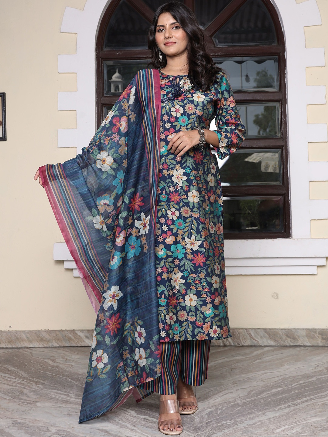 

Chandbaali Floral Printed Pure Cotton Straight Kurta With Palazzos & Dupatta, Navy blue