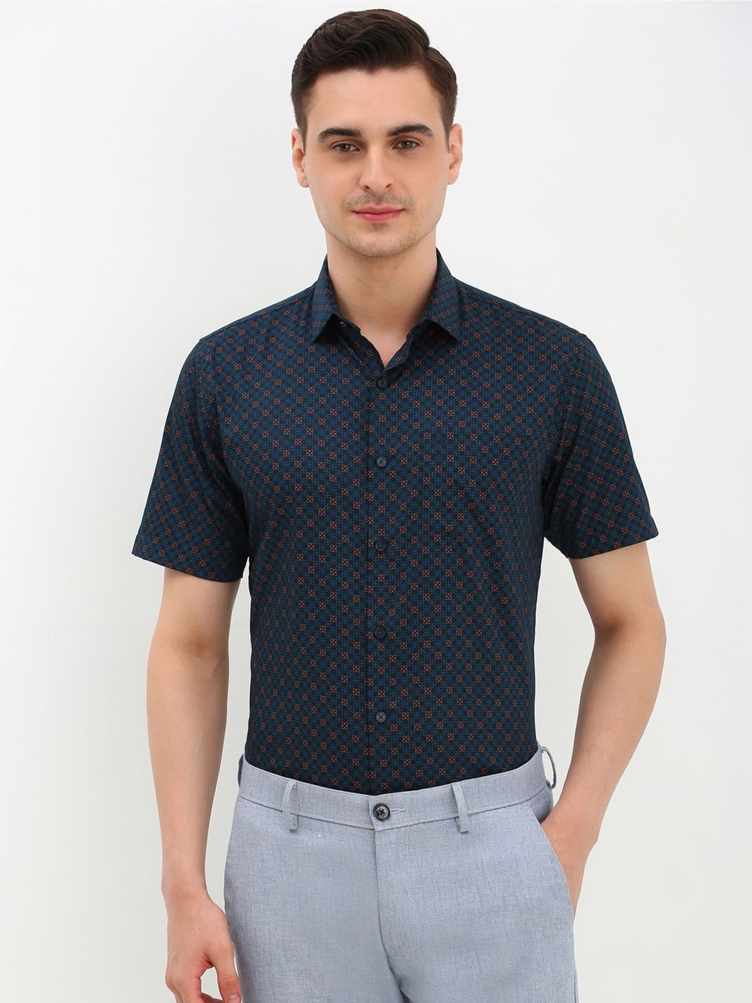 

Allen Solly Men Slim Fit Opaque Printed Formal Shirt, Navy blue