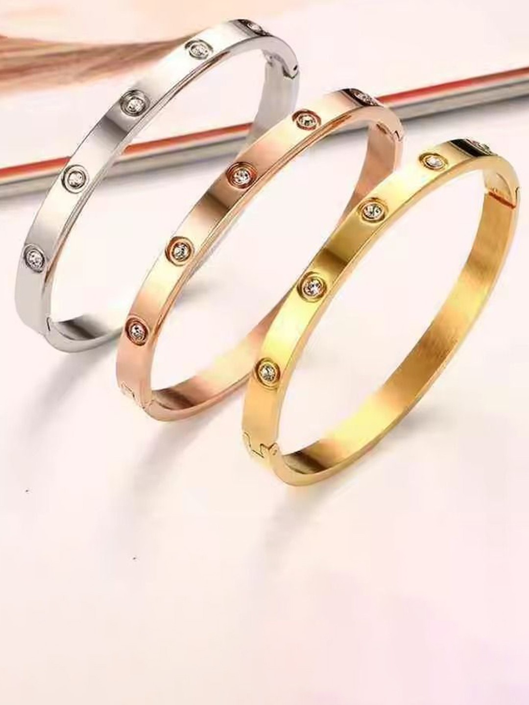 

DIVASTRI Women 3 Antique Gold-Plated Kada Bracelet