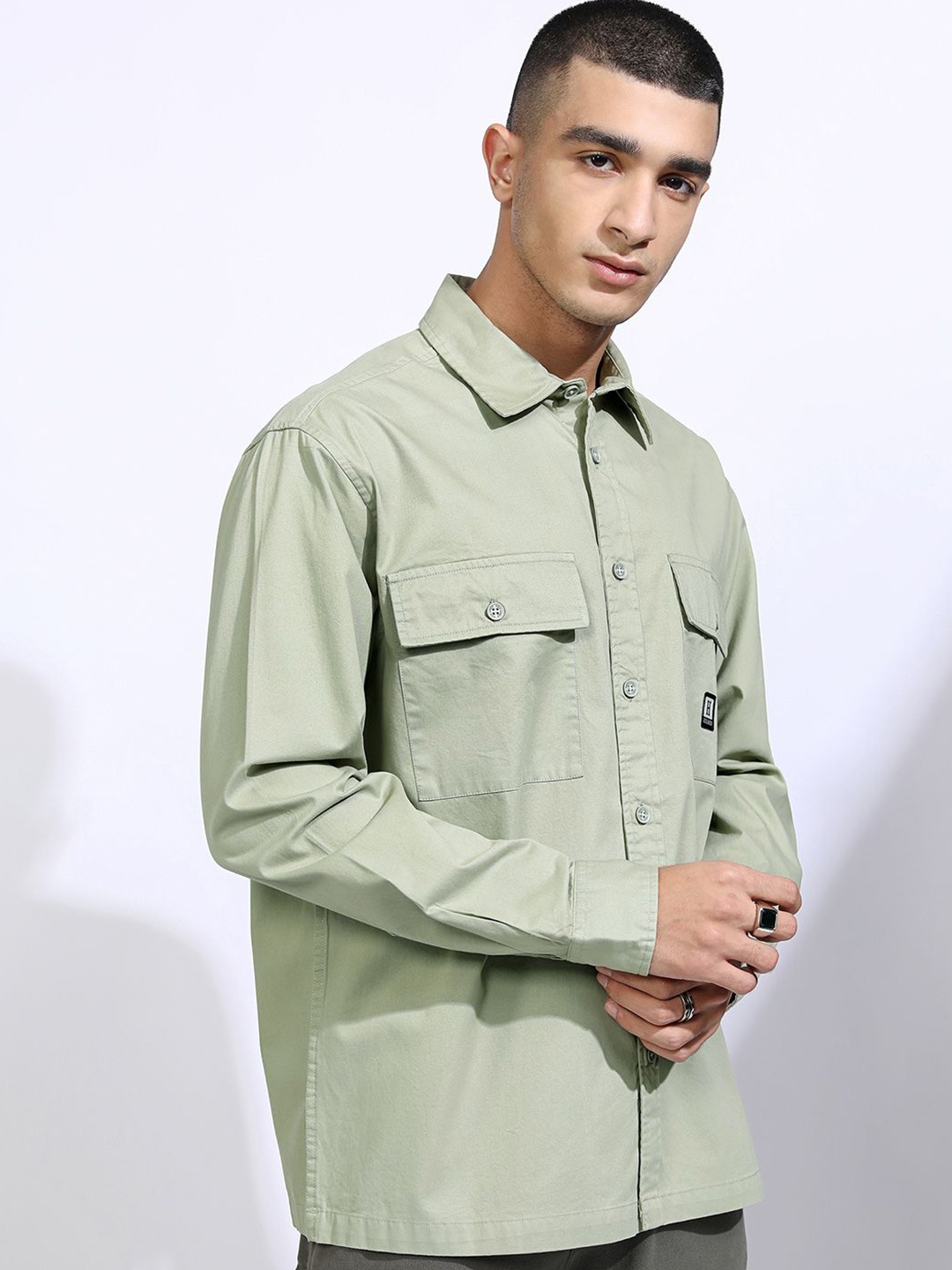 

HIGHLANDER Men Solid Utility Pocket Oversized Overshirt, Green