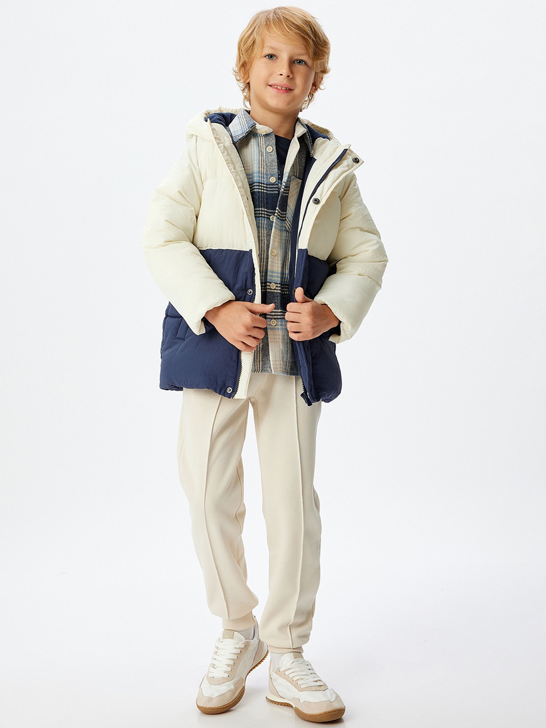 

Koton Boys Colourblocked Padded Jacket, Beige