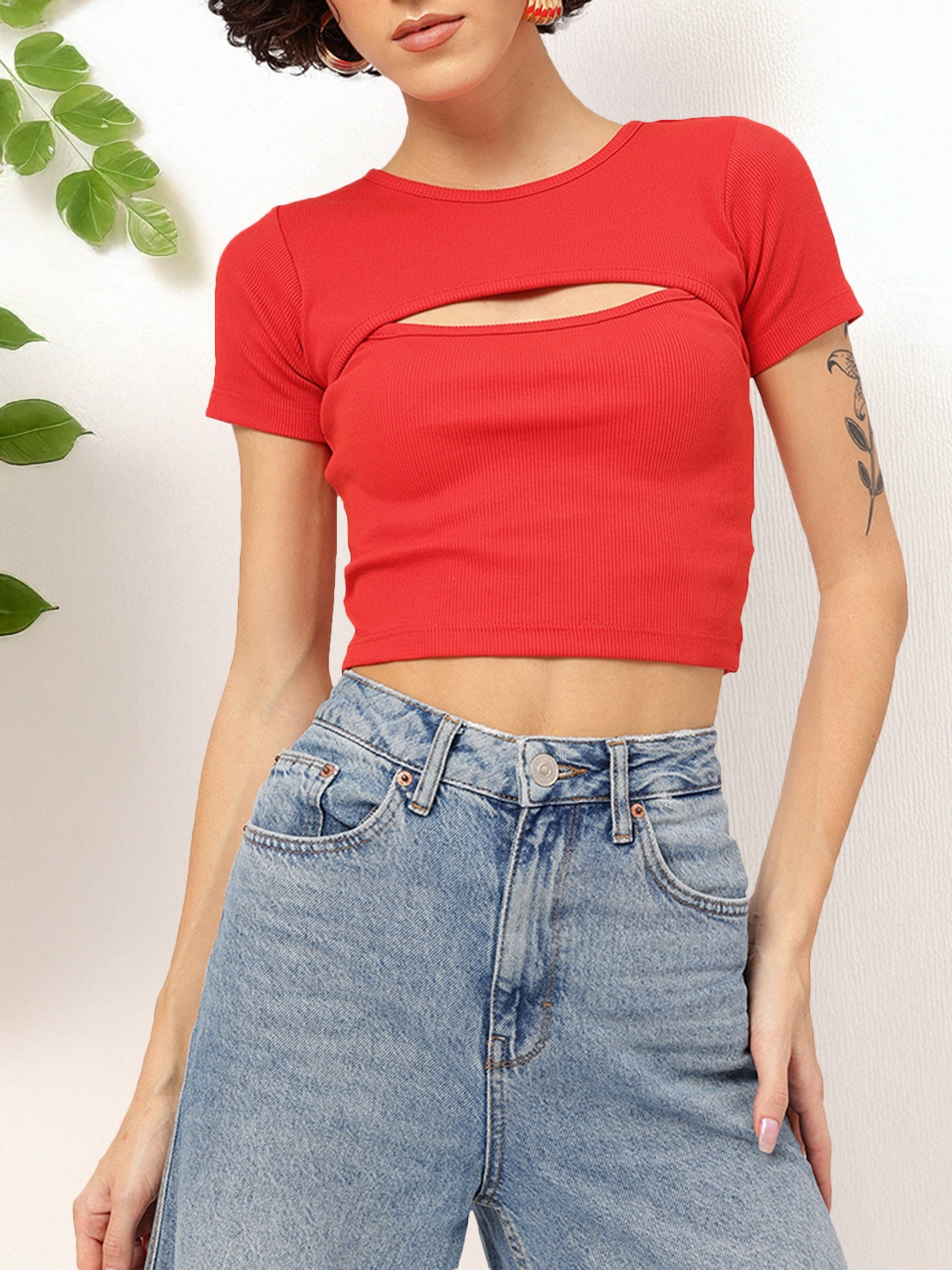 

DressBerry Edgy Elegance Cut-Out Ribbed Crop Top, Red