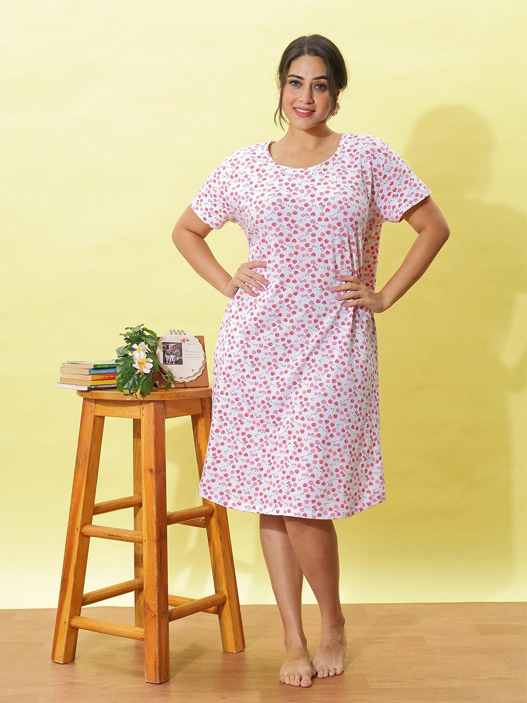 

9shines Label Women Cotton Printed Round Neck Nightdress, White