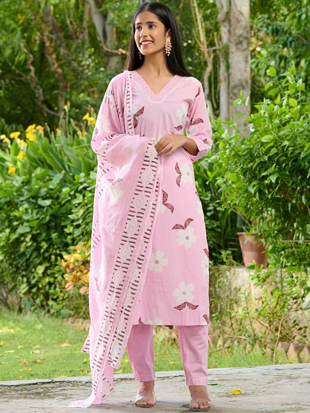 

PRETTY PALLU Floral Printed Pure Cotton Straight Kurta with Salwar & Dupatta, Pink