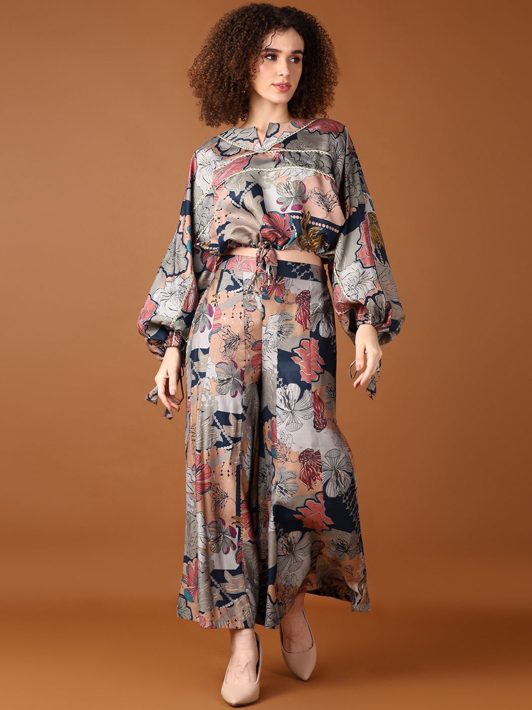 

V-Mart Notch Neck Floral Printed Top with Trouser, Grey