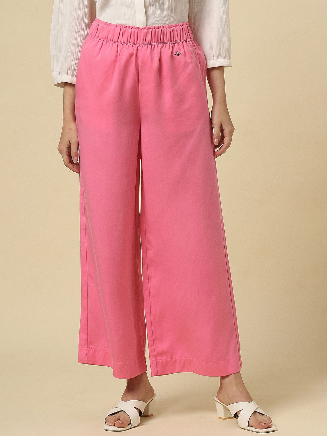 

Allen Solly Woman Regular Trousers, Pink