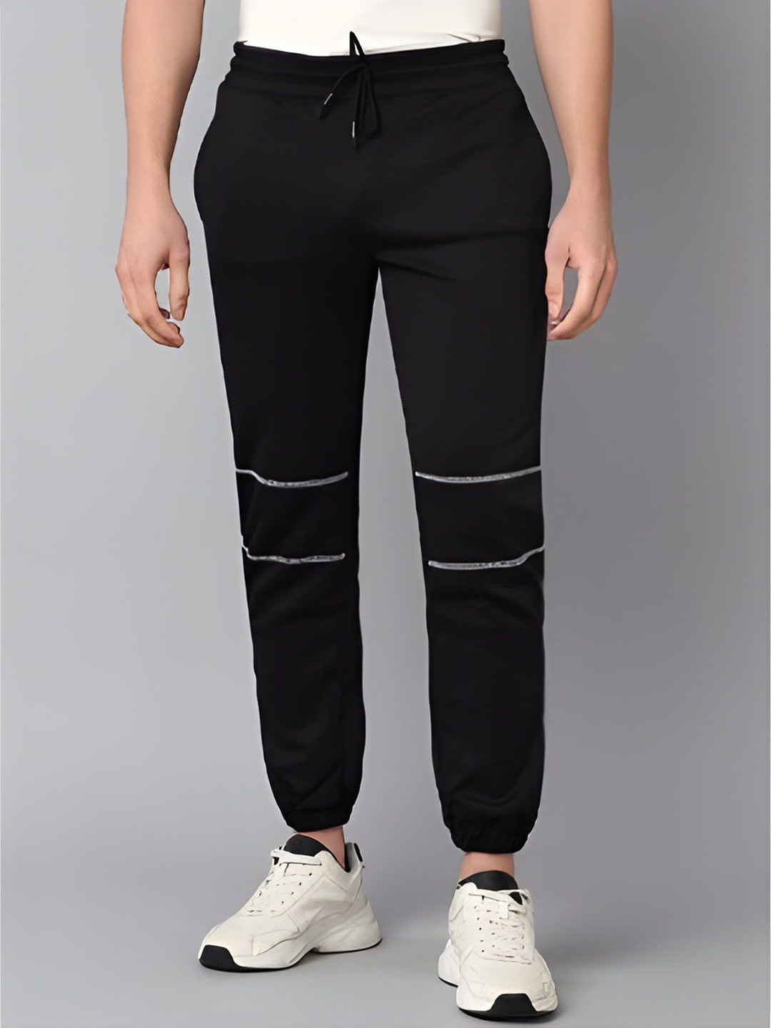

HRX by Hrithik Roshan Men Striped Regular Fit Joggers, Black
