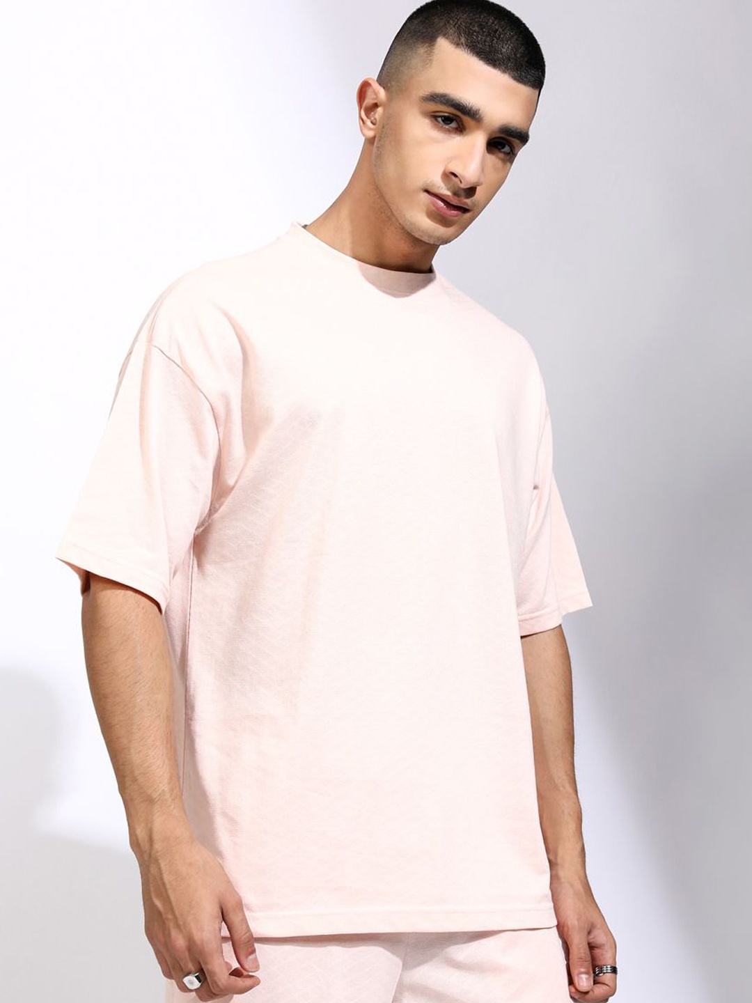 

HIGHLANDER Textured Self Design Oversized T-shirt With Shorts, Peach