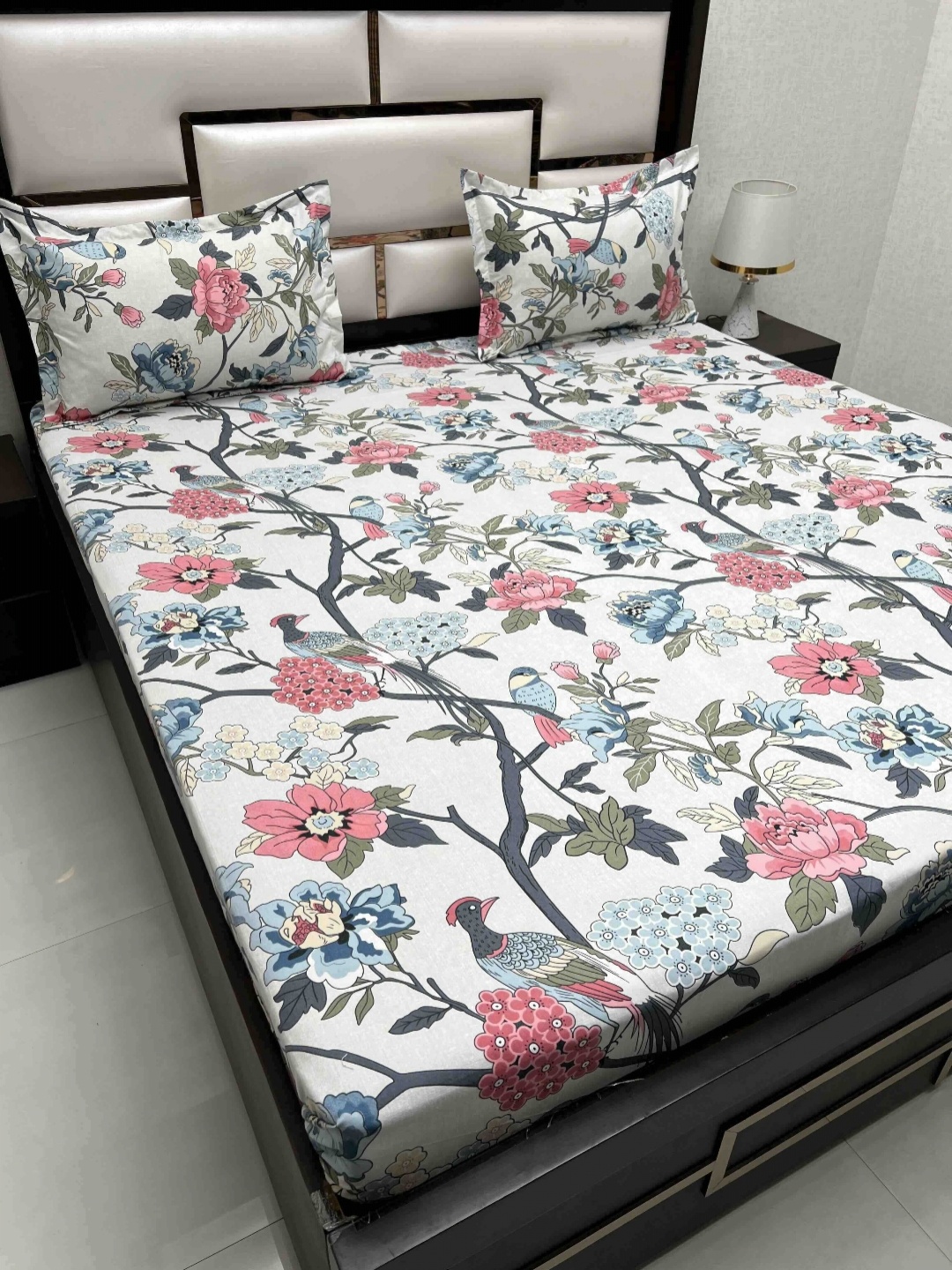 

Pure Decor Amulya White Floral Printed Microfiber 230TC Queen Bedsheet Set 2.26 m x 2.55 m