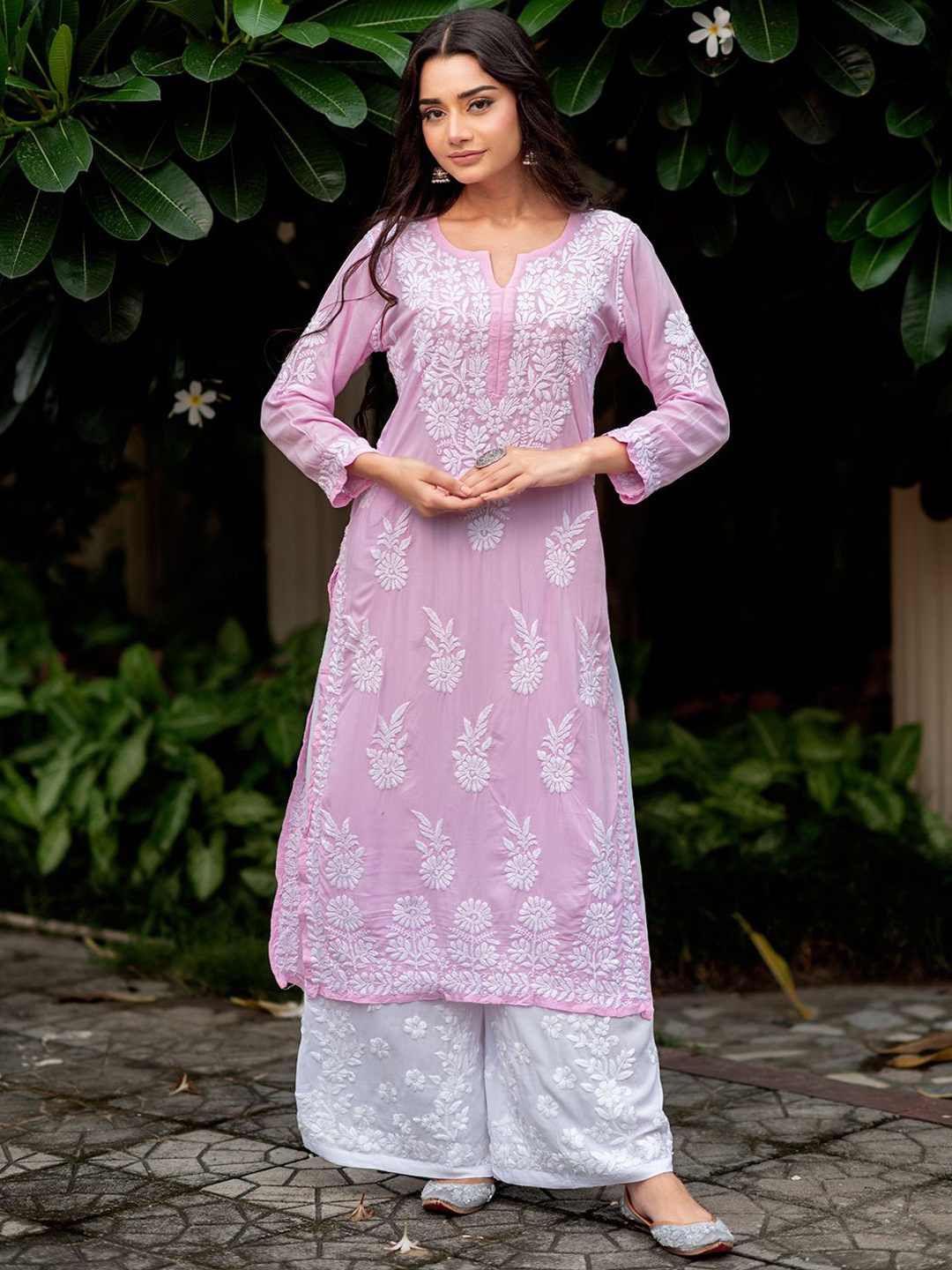 

The Chikan Label Ethnic Motifs Embroidered Round Neck Chikankari Straight Kurta, Pink