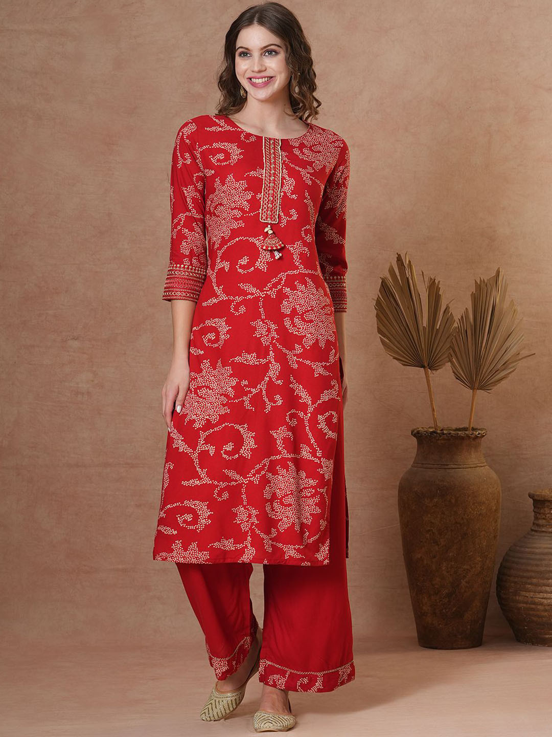 

FASHOR Women Bandhani Printed Regular Sequinned Kurta with Palazzos, Red