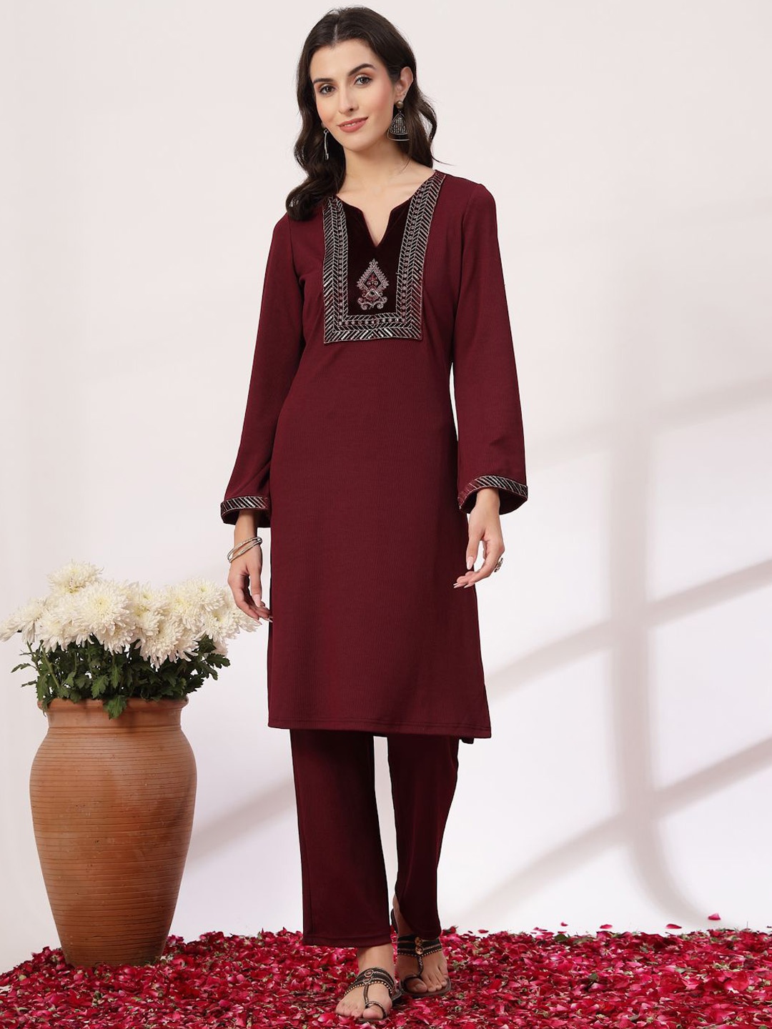 

Nayam By Lakshita Ethnic Motifs Yoke Design Sequinned Straight Kurta With Trouser, Maroon