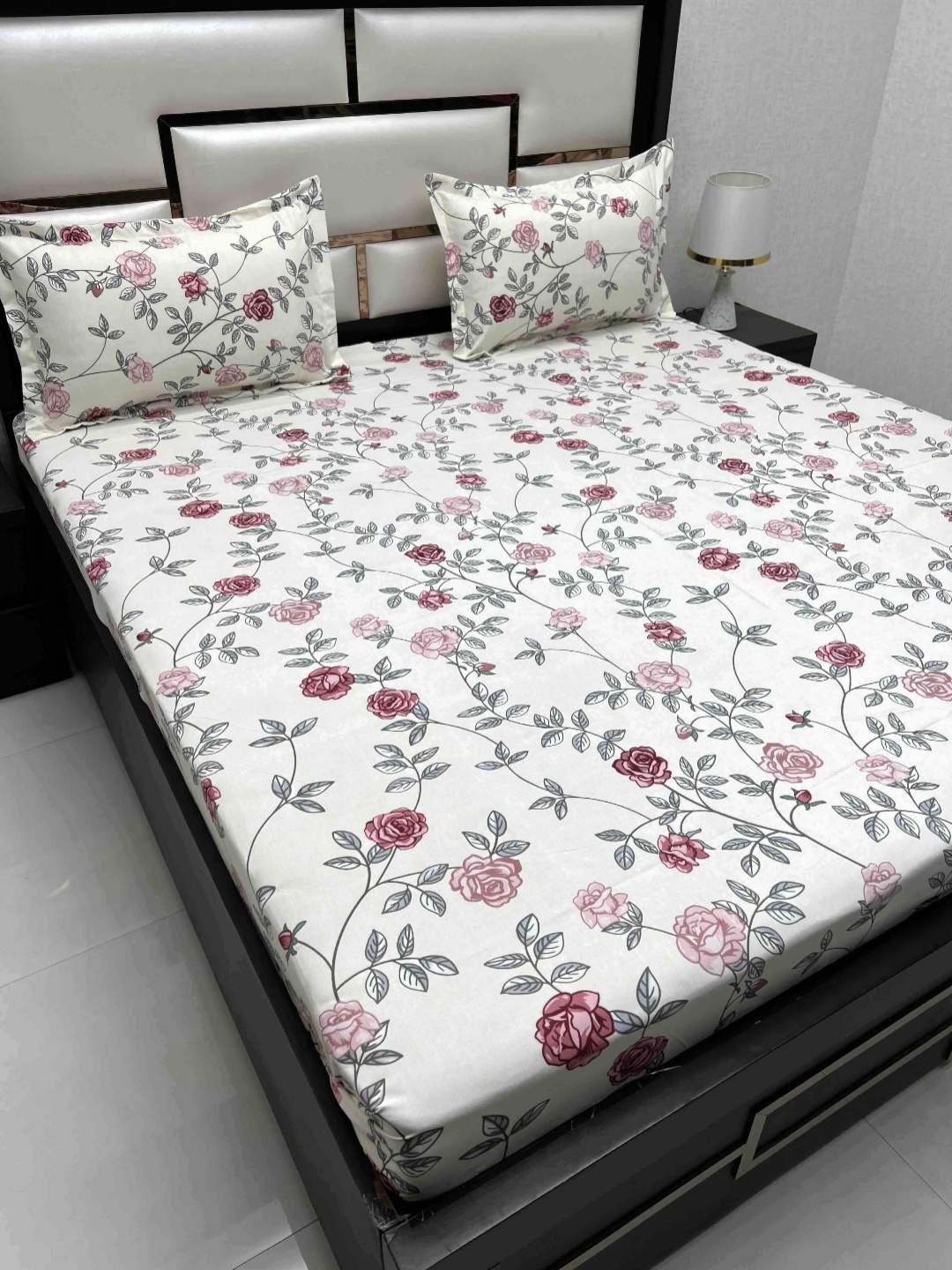 

Pure Decor Queen Size Double Bedsheet With 2 Pillow Covers 2.28m X 2.54m, White