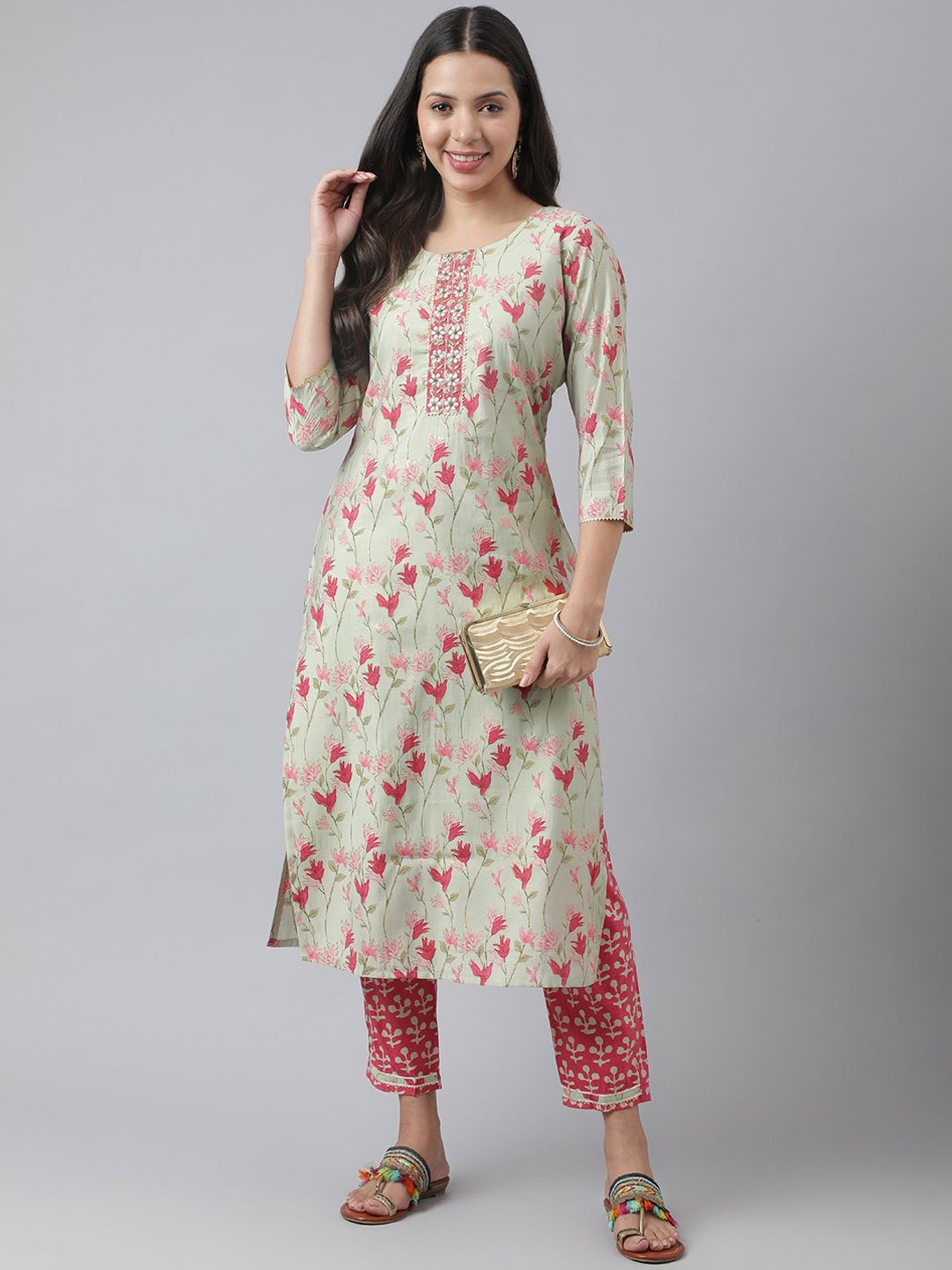 

Kiana House Of Fashion Round Neck Floral Printed Straight Kurta with Trousers, Green