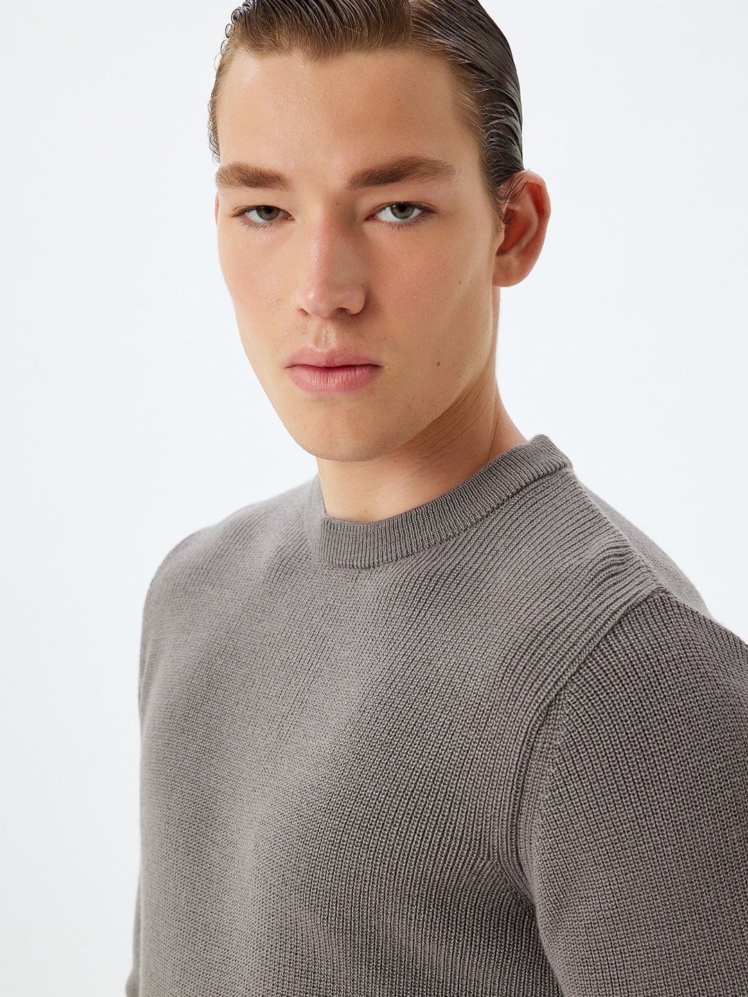 

Koton Men Round Neck Pullover, Brown