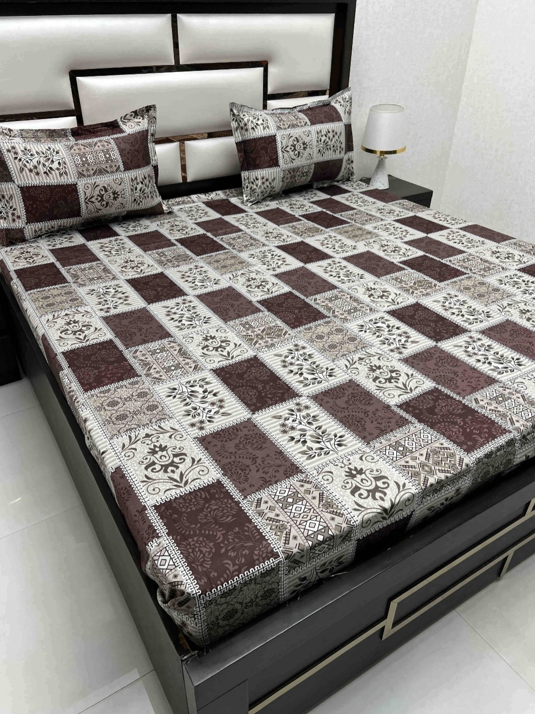 

Pure Decor velar sib Brown Printed Pure Cotton 230 TC King Bedsheet Set 2.75 x 2.75 m