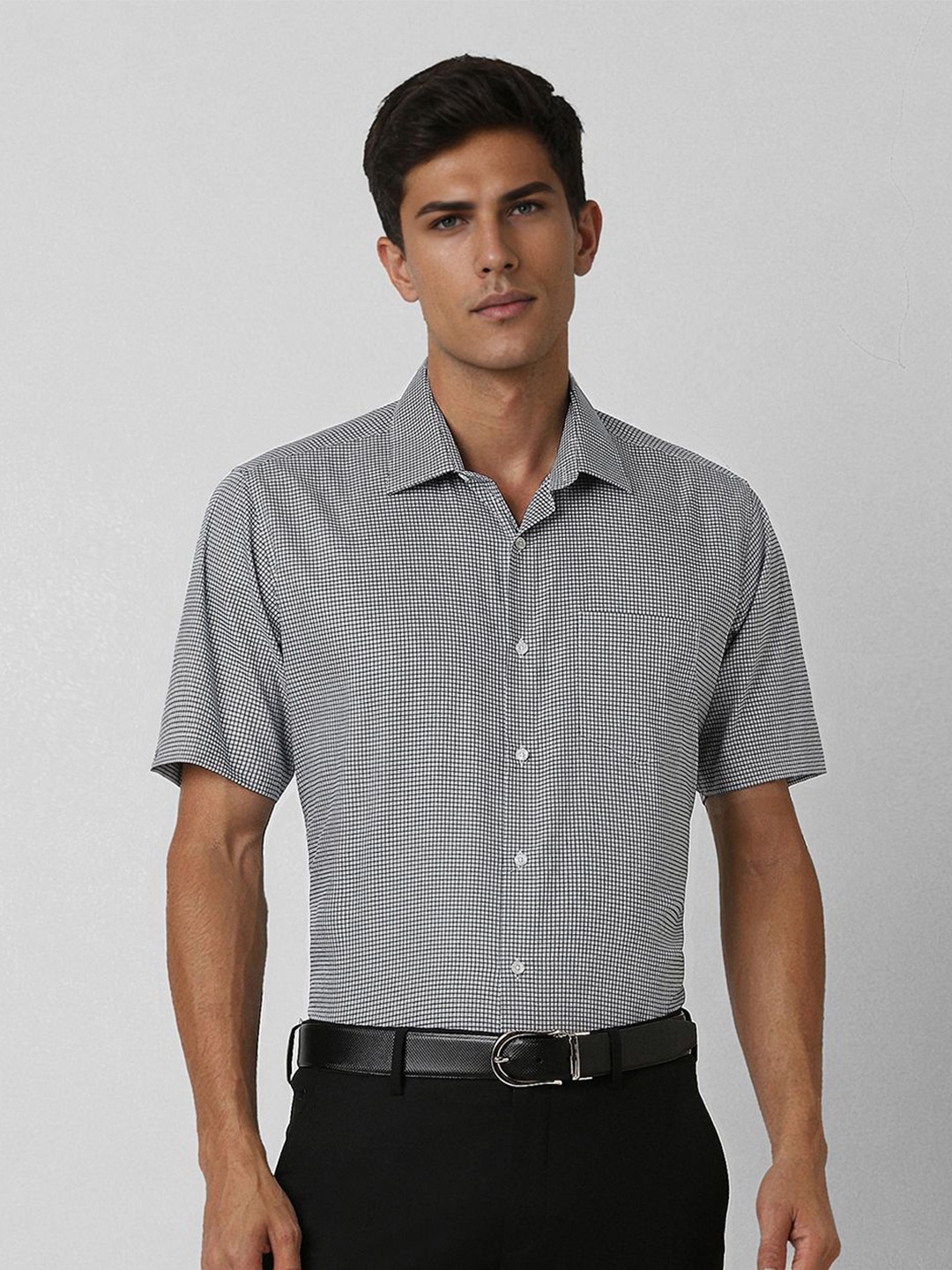 

Van Heusen Men Opaque Checked Formal Shirt, Grey