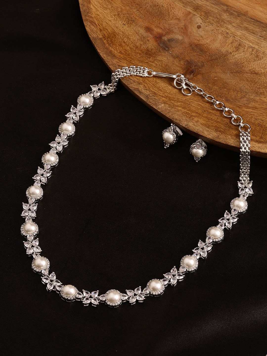 

RITU SINGH Silver Plated CZ-Studded & Pearls Jewellery Set