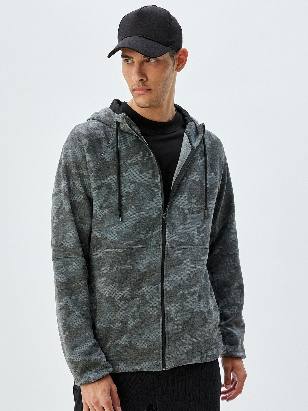 

Koton Men Camouflage Printed Long Sleeves Sweatshirt, Grey