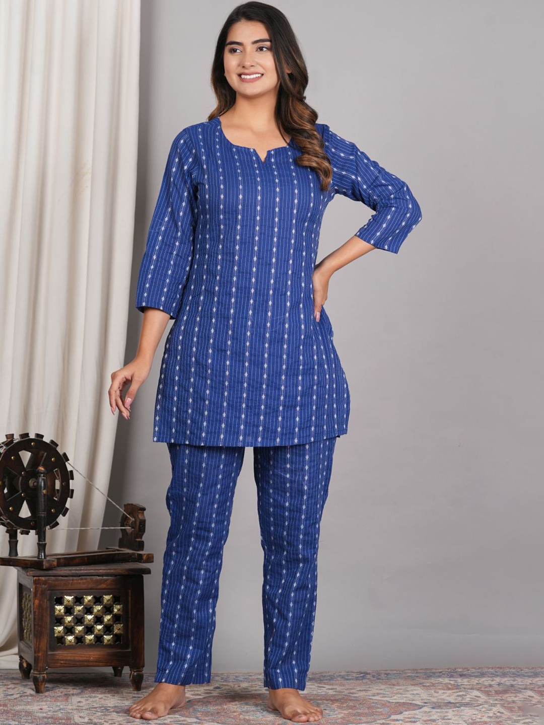 

DHANOTA Women Cotton Printed Slip-On Night suit, Blue