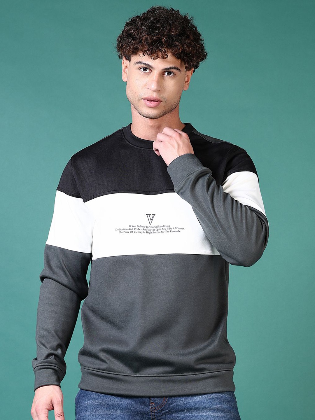 

V-Mart Men Colourblocked Pullover Sweatshirt, Olive