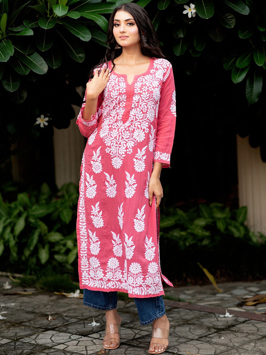 

The Chikan Label Ethnic Motifs Embroidered Round Neck Chikankari Straight Kurta, Peach