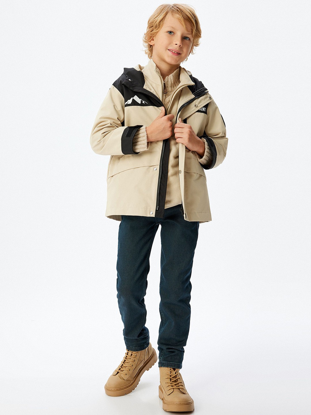 

Koton Boys Colourblocked Long Sleeve Hooded Jacket, Beige